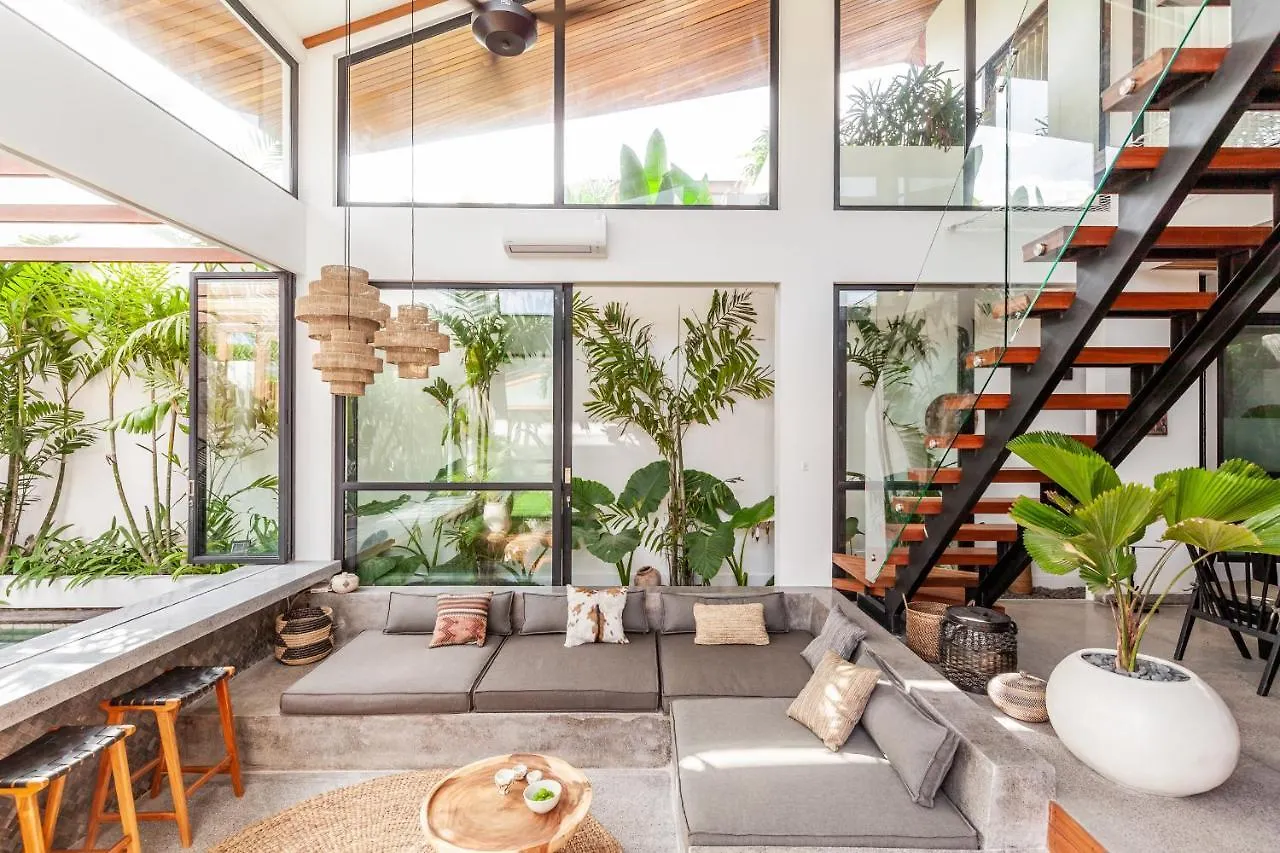 Beyond Bespoke Villas Seminyak Endonezya