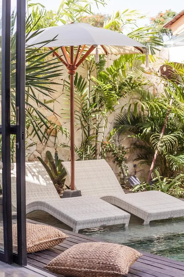 Beyond Bespoke Villas Seminyak Endonezya